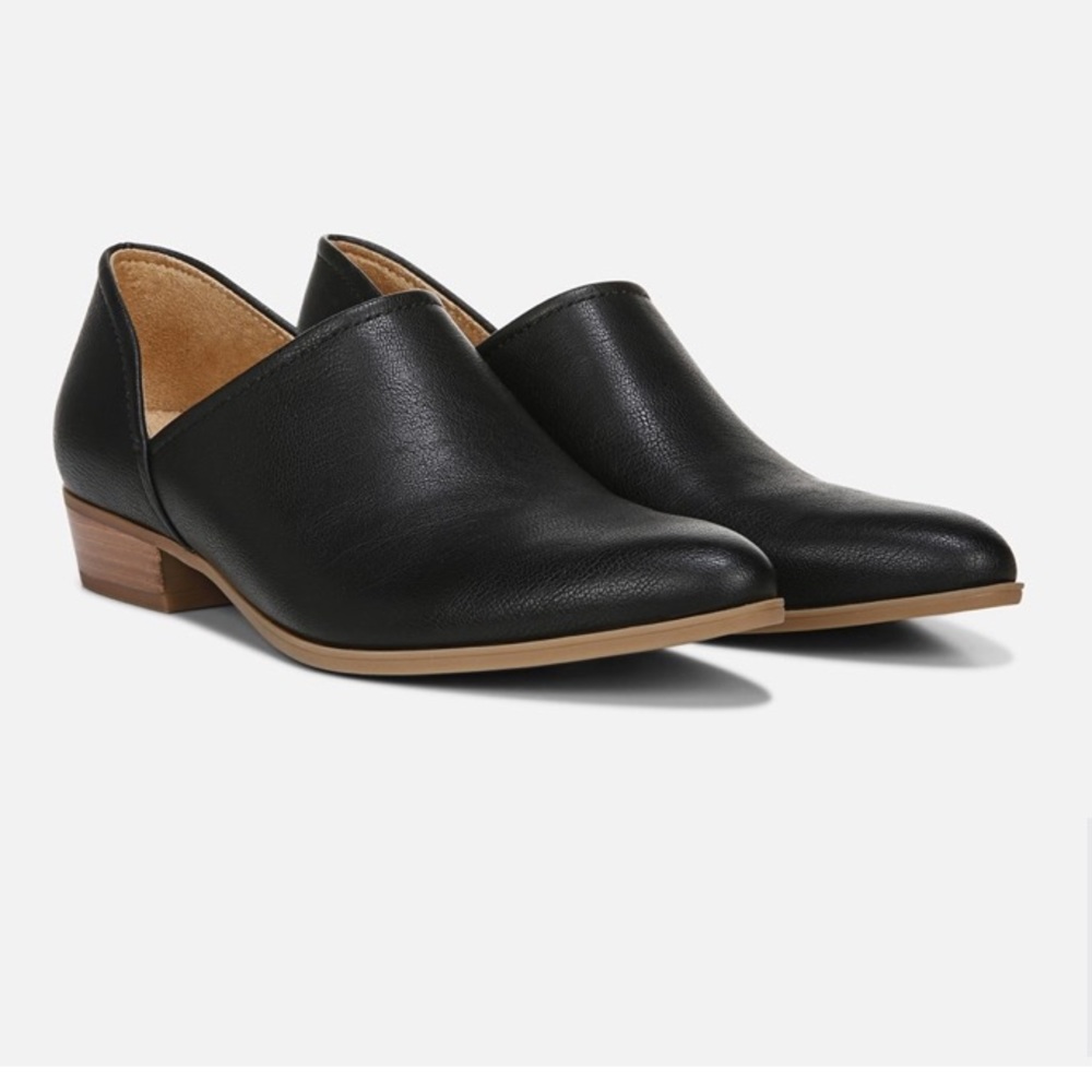 Naturalizer Carlyn bootie Women’s size 10 black